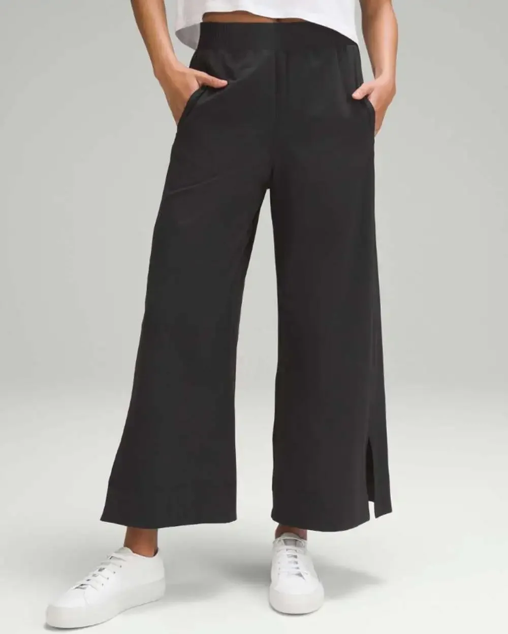 Lululemon Stretch Woven Wide-Leg High-Rise Cropped Pants Black Size Medium